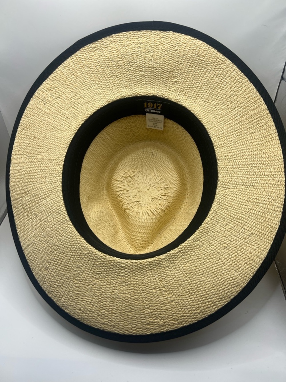 1917 Biltmore Straw Fedora with Black Band. - Picture 6 of 7